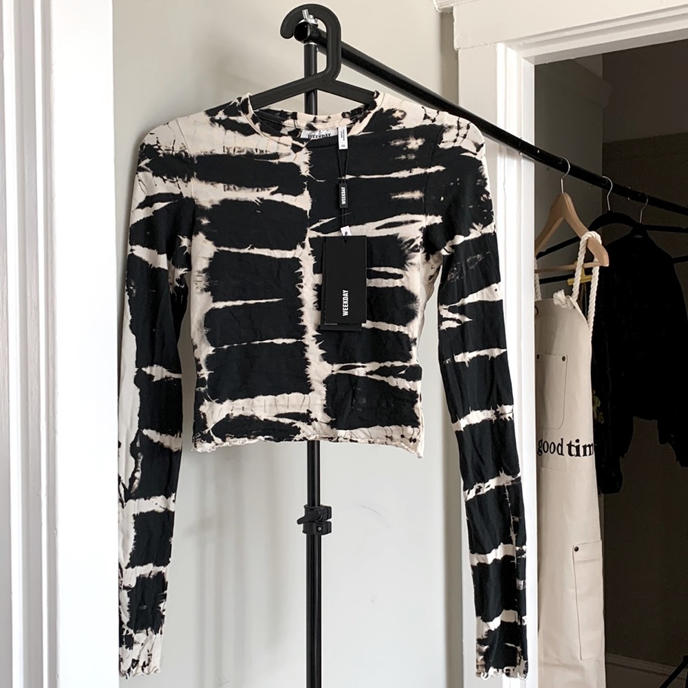 New Tie dye WEEKDAY top